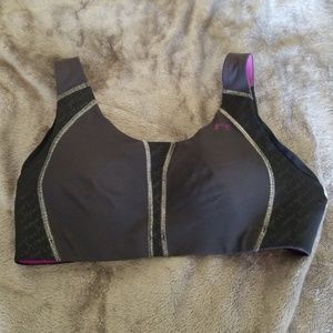 Under Armour sports BRA 32DD